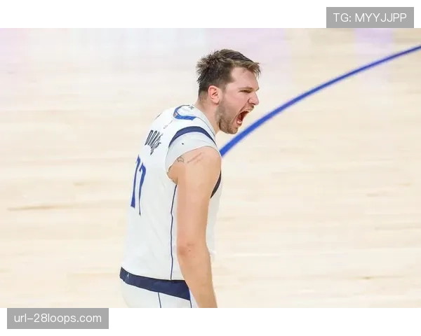 战术复盘：灰熊如何利用无限换防策略限制东契奇的挡拆发起